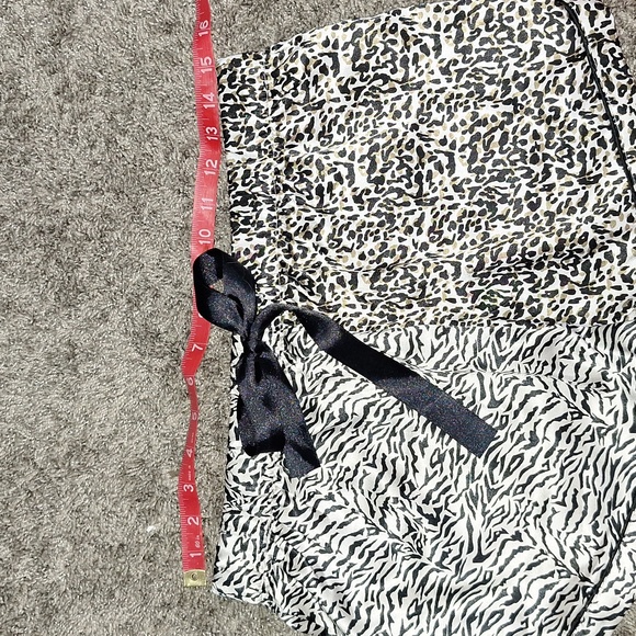 BB Dakota silky shorts pajama set - M - animal print - Picture 5 of 10
